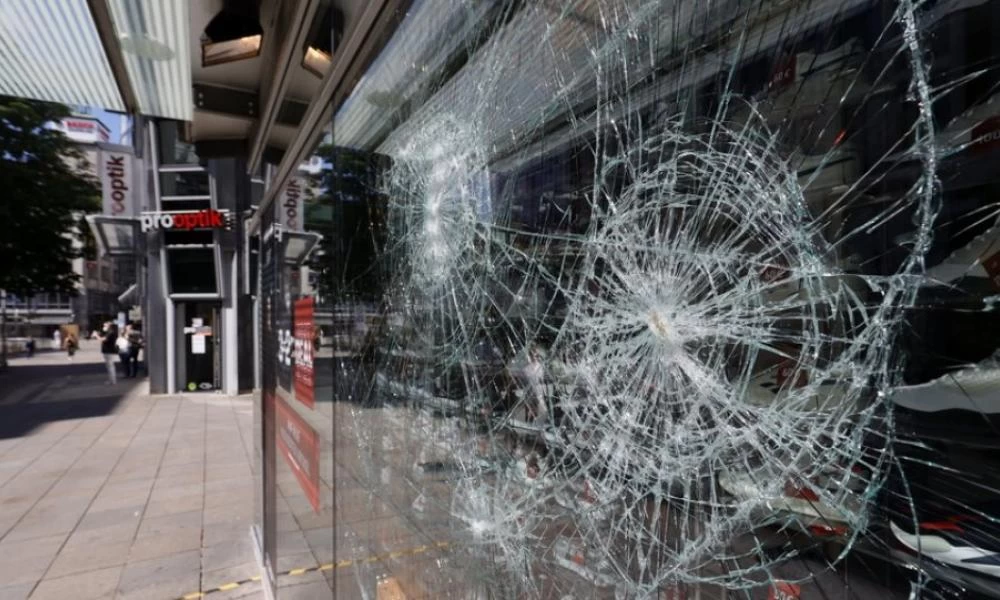 Η Γερμανία "δείχνει" το Ισλάμ για τους βανδαλισμούς και τις ταραχές στην Στουτγκάρδη